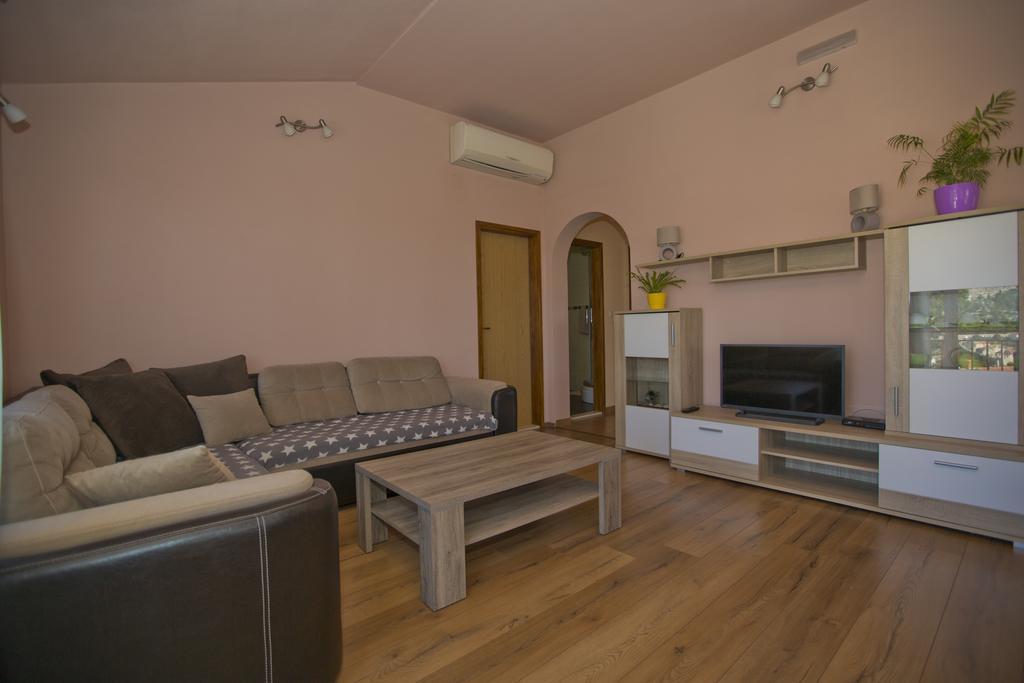 Apartmani Vini Hvar Town Exterior photo