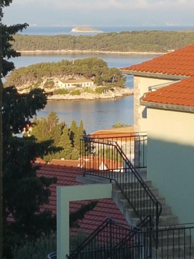 Apartmani Vini Hvar Town Exterior photo